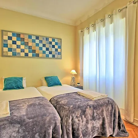 Almirante 2 - Lisbonbreaks Апартаменты *